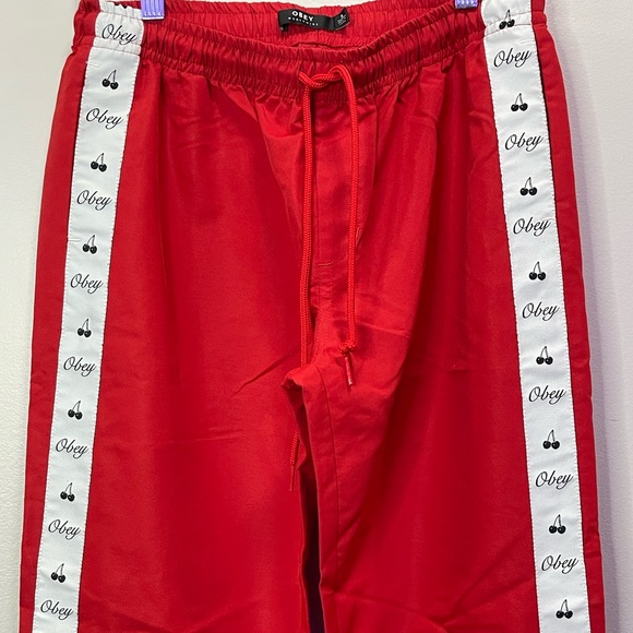 Obey Cerise Red Tracks - Picture 1 of 3